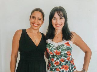 A Karla Martins entrou na minha vida como mentora do Linkedin e ficou a habitar como amiga e parceira. Para mim a Karla é tal e qual um beija –flor. Assim como o beija flor é a única ave capaz de voar de marcha a trás e ficar parado no ar, a Karla também faz verdadeiras habilidades com o seu know-how e permite-nos voar…voar até onde nós quisermos. Sinto-me muito honrada em ser sua amiga. Para mim é um exemplo de Líder