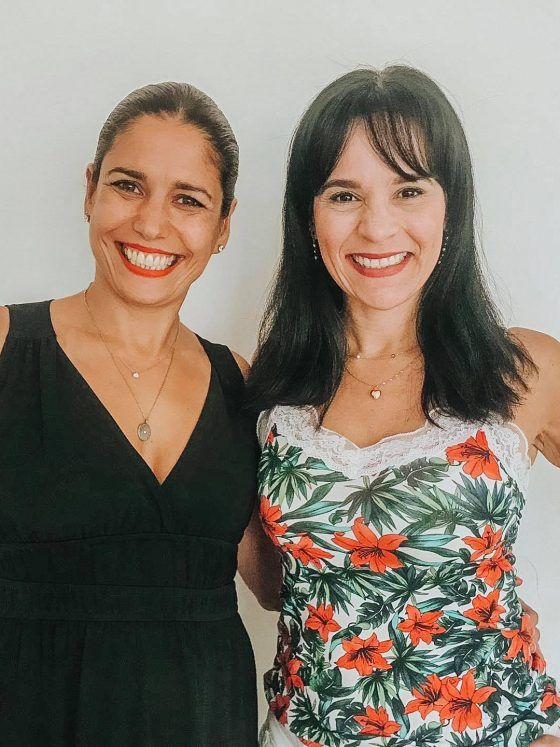 A Karla Martins entrou na minha vida como mentora do Linkedin e ficou a habitar como amiga e parceira. Para mim a Karla é tal e qual um beija –flor. Assim como o beija flor é a única ave capaz de voar de marcha a trás e ficar parado no ar, a Karla também faz verdadeiras habilidades com o seu know-how e permite-nos voar…voar até onde nós quisermos. Sinto-me muito honrada em ser sua amiga. Para mim é um exemplo de Líder